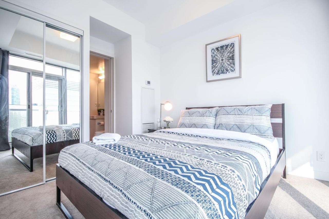 Sarkar Suites - Entertainment District Toronto Habitación foto